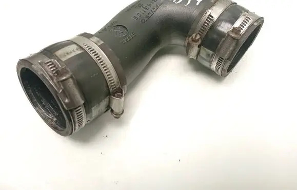 Volvo XC90 Intercooler hose/pipe 31431109