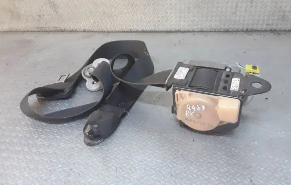 Mazda CX-7 Rear seatbelt 