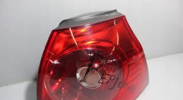 Volkswagen Golf V Rear/tail lights
