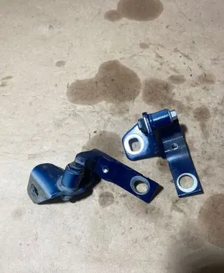 Rear door hinge set