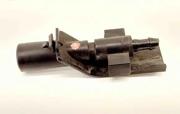Honda HR-V Windshield washer spray nozzle 