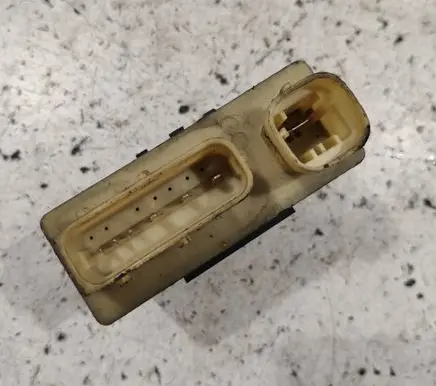 Coolant fan relay