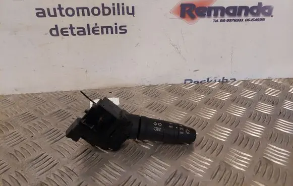 Nissan Primera Indicator stalk 25540AV620