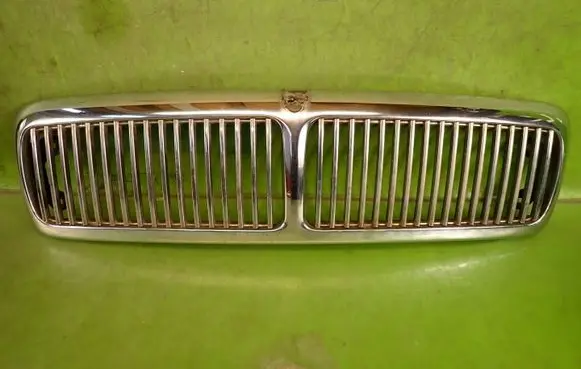 Jaguar XJ X300 Front bumper upper radiator grill