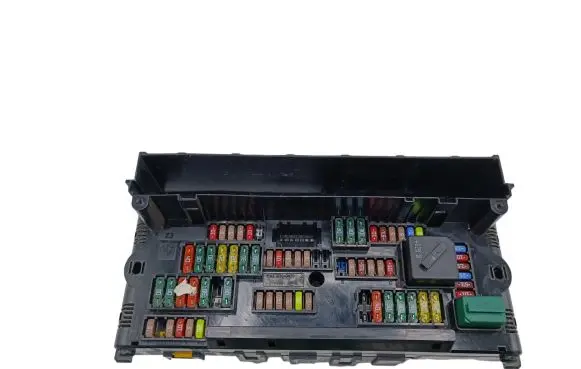 BMW 5 F10 F11 Fuse module 9234421