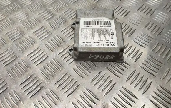 Volkswagen Golf V Airbag control unit/module 1K0909605T