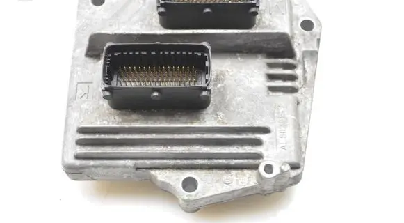 Opel Zafira B Engine control unit/module 28020960