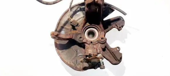 Skoda Octavia Mk2 (1Z) Front wheel hub