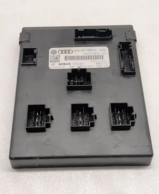 Audi A5 8T 8F Comfort/convenience module 8K0907063D 05021001 F005V00749