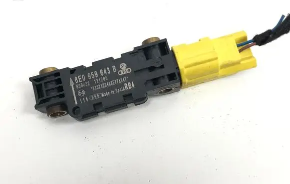 Audi A4 S4 B7 8E 8H Airbag deployment crash/impact sensor 8E0959643B