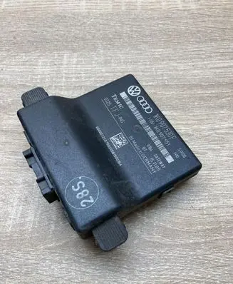 Volkswagen Touran I Gateway control module 1K0907530F 1K0907951