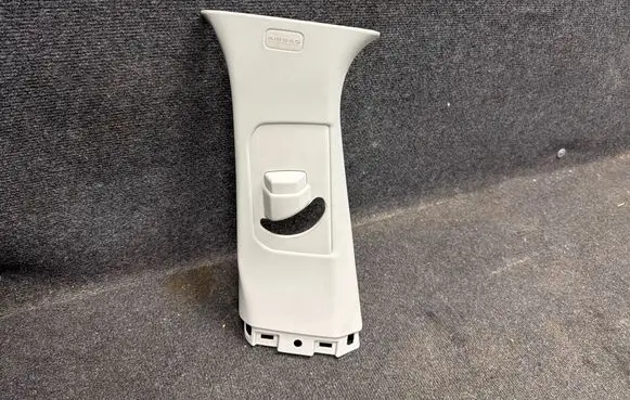 Jeep Grand Cherokee WL (B) pillar trim (top) 6SM73TRMAC 6SM73SASAR 3091930