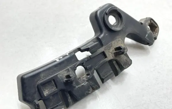 Renault Megane III Front bumper mounting bracket 620940001R