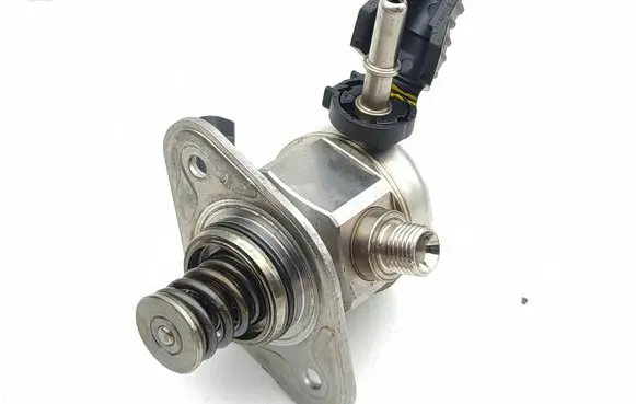 Hyundai Kona I Fuel injection high pressure pump 3532607250 9046030052 4C17204X