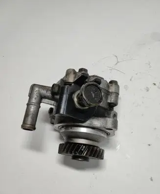 Nissan Patrol Y61 Power steering pump 22162001 VC100