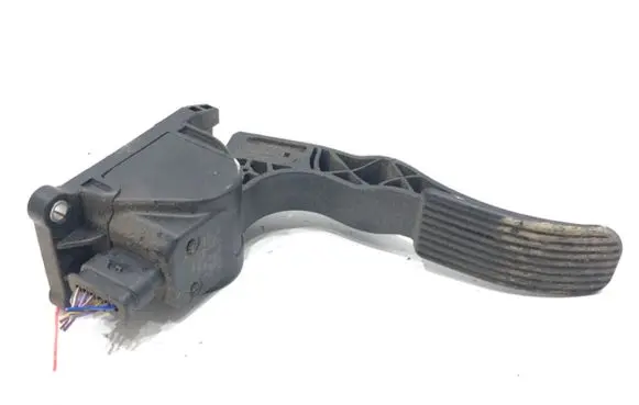 Mercedes-Benz Vito Viano W447 Accelerator throttle pedal A4473000100