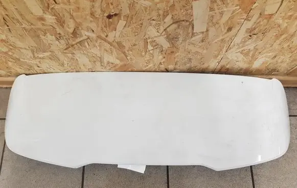 Tailgate/trunk spoiler