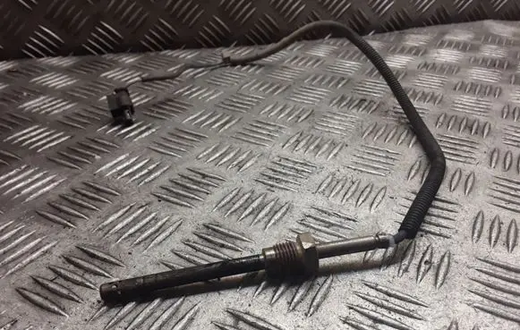 Mercedes-Benz Sprinter W906 Exhaust gas temperature sensor A0009058804