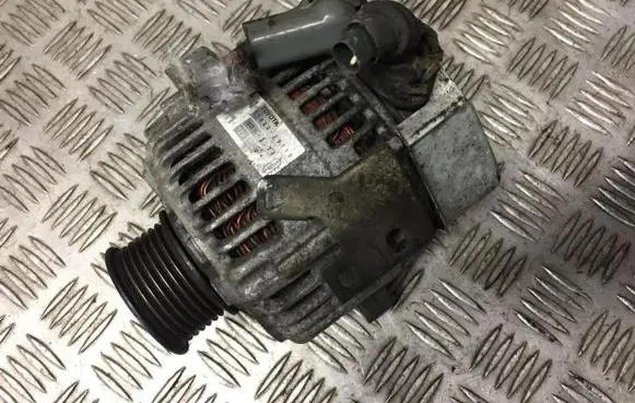 Toyota RAV 4 (XA20) Generator/alternator 2706028110 27060-28110