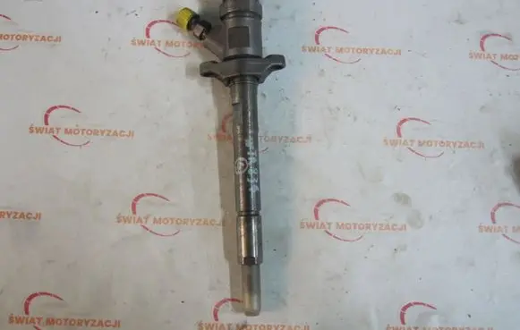 Peugeot 308 SW Fuel injector 0445110353