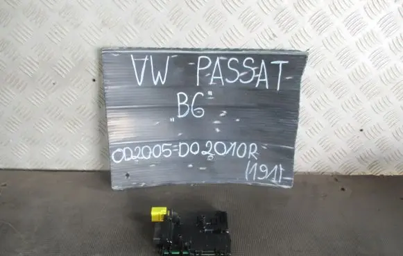 Volkswagen PASSAT B6 Steering angle sensor 