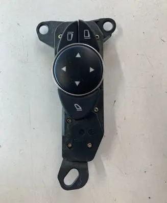 Mercedes-Benz E W211 Wing mirror switch 2118208510