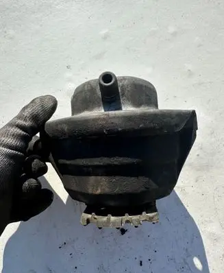 BMW X3 E83 Engine mount bracket 4040379