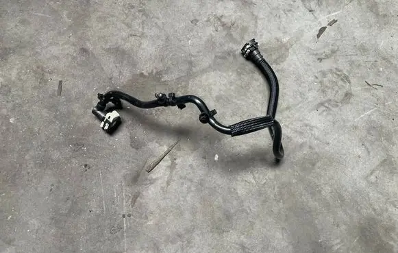 Volvo XC40 Vacuum line/pipe/hose 32242693