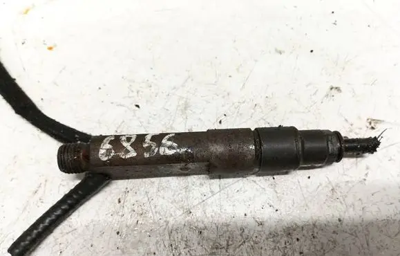 Skoda Octavia Mk1 (1U) Fuel injector 028130202p