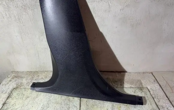 Volvo V40 (B) pillar trim (bottom) 31426635