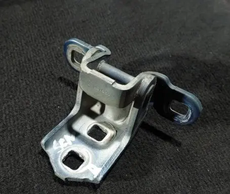 Renault Scenic II - Grand scenic II Rear door upper hinge