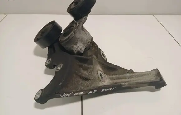 Chrysler Grand Voyager V Power steering pump mounting bracket 