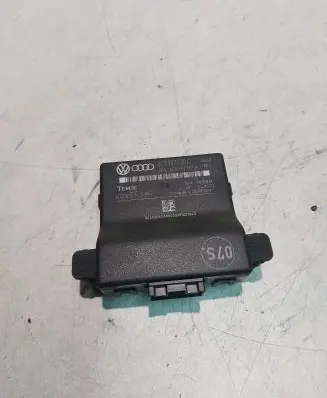 Volkswagen PASSAT B6 Gateway control module 3C0907530C 3C0907951A 402063