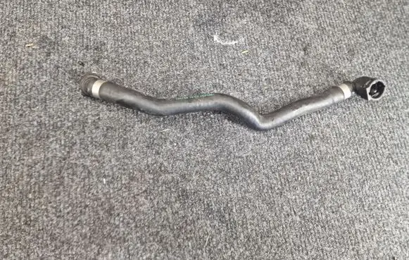 BMW 6 F12 F13 Engine coolant pipe/hose 7592645