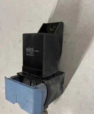 BMW X5 E53 Glow plug pre-heat relay 132182