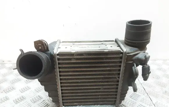 Skoda Octavia Mk1 (1U) Intercooler radiator 1J0145803F