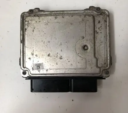 Volkswagen PASSAT B6 Engine control unit/module 0281013440 03G906021
