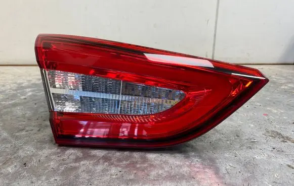 Maserati Quattroporte Tailgate rear/tail lights 670009229BILI 670009229