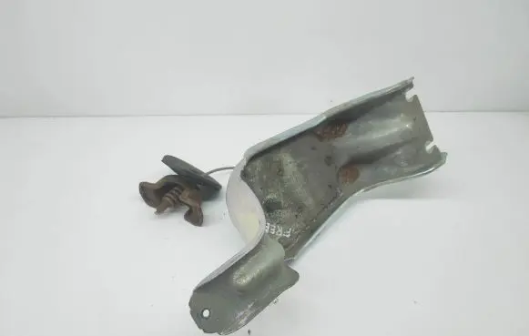 Fiat Freemont Spare wheel mounting bracket 05178091AD 235330651AL