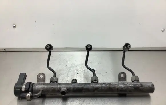 Mercedes-Benz GL X164 Fuel main line pipe 6420700495