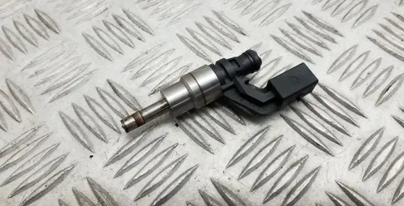 Skoda Octavia Mk2 (1Z) Fuel injector 03C906036A