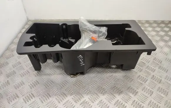 Toyota Aygo AB40 Tool box 