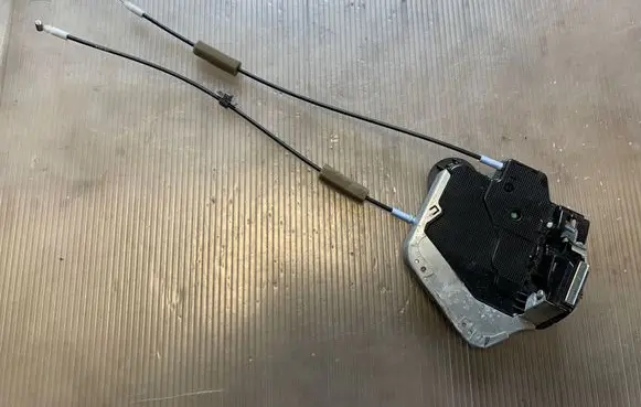 Honda CR-V Rear door lock 72611T1GE001A 41133015240