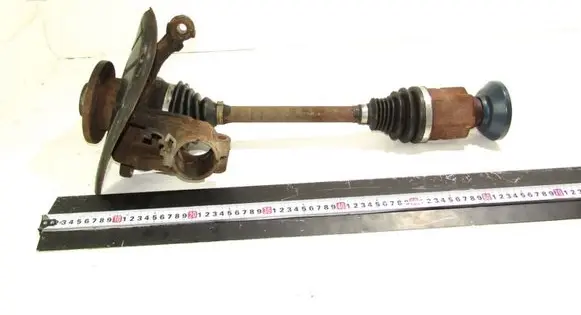 Volkswagen Tiguan Front wheel hub