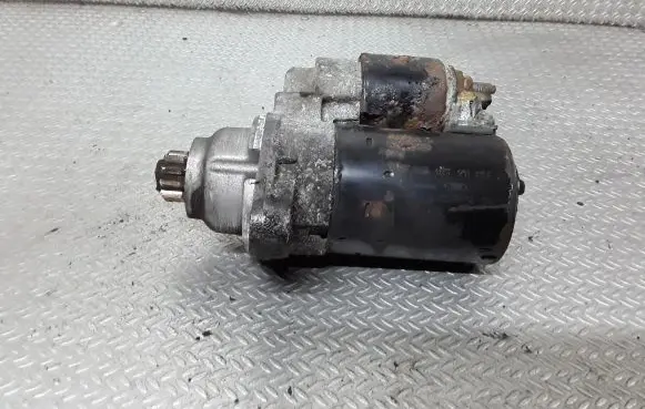 Skoda Fabia Mk2 (5J) Starter motor 02T911023G