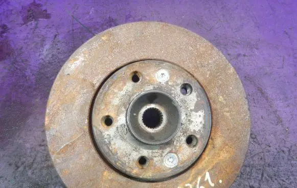 Front wheel hub spindle knuckle