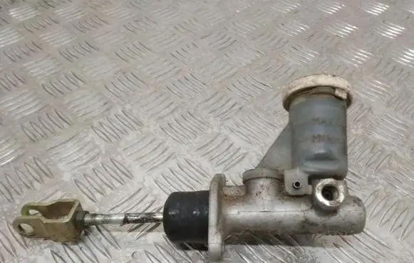 Clutch master cylinder