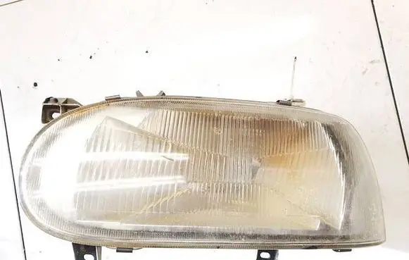 Volkswagen Golf III Headlight/headlamp 18473l