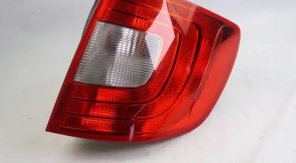 Skoda Superb B6 (3T) Rear/tail lights 3T9945096R