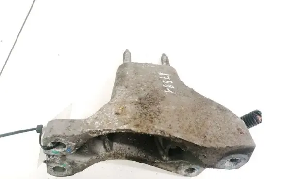 Honda Civic Engine mounting bracket